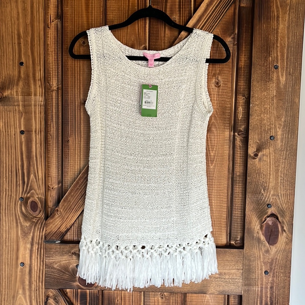 NWT Lily resort white top